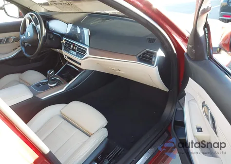 2021 BMW 330I xDrive z USA, uszkodzony, nr VIN 3MW5R7J09M8B77920